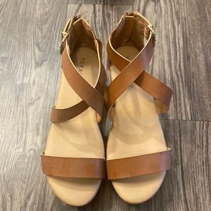 TORRID SANDALS SIZE 10.5 WW PLATFORM SUMMER USED GOOD CONDITION